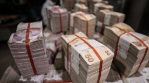 94 yaşındaki milyarder 'para biriktirmeyin' çağrısı yaptı, yöntemini anlattı