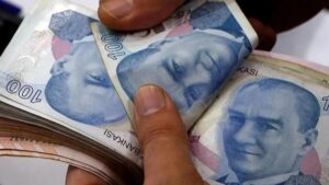 SGK uzmanı canlı yayında açıkladı: Emekli ve asgari ücret için en net rakam