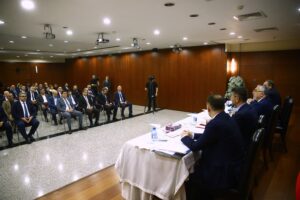 Işıkhan Bakü’de Türk iş insanlarıyla buluştu