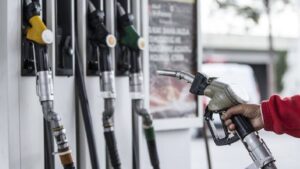 Akaryakıt fiyatlarında son durum nedir? Benzin, motorin ve LPG'ye zam var mı?