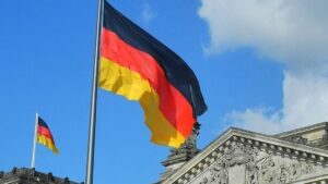 Almanya'da şirketler zayıf ekonomiyle işten çıkarmalara devam ediyor