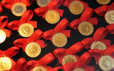 Sert düşüş sonrası panik başladı! Altınını bozduran parasını oraya yatırmaya başladı