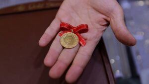 Altında psikolojik sınır devrildi: Kapalıçarşı'da çeyrek altın 10 bin TL'yi geçti