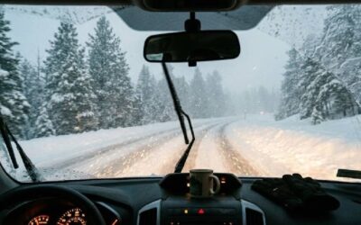 Kış aylarında aracınıza bırakmamanız gereken 5 eşya: Masraftan başınızı kaldıramayacaksınız