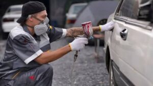 Arabanızın boyasını mahveden büyük hata: Herkes yapıyor