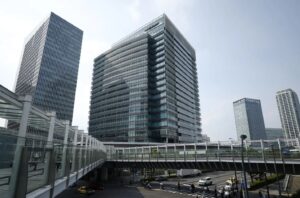 Otomotiv devi genel merkez binasını satışa çıkardı! Milyarlarca dolar zarar etmişti