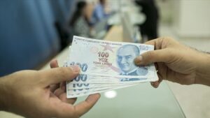 Asgari ücrette zam senaryolarını canlı yayında açıkladı