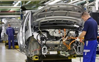 Otomotiv devi fabrikalarında üretimi durduruyor! Resmen işçi kıyımı yapacak