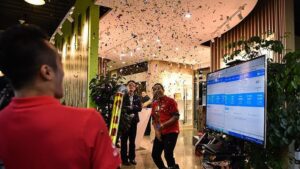 Yalnızlık servet getirdi 'Bekarlar Günü' sınırları aştı