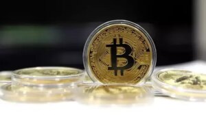 ABD’de Bitcoin ETF’lerinden çıkışlar dördüncü haftasında: Piyasa değeri 4,2 trilyondan 2,8 trilyon dolara geriledi