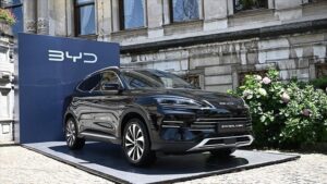 BYD, İngiltere’de Tesla’yı solladı