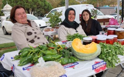 Tarladaki domatesini biberini alıp gittiler: Kapış sattılar paraya para demediler