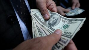 30 saatte 160 milyon dolar kazanan meçhul yatırımcı kim?