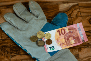 Almanya'da asgari ücrete iki aşamalı zam: 2027’de saatlik ücret 14,60 euroya çıkacak