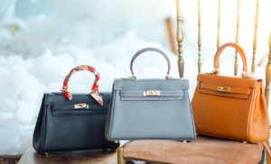 Ünlü şarkıcının çantası 11 dakikada 3 milyon dolara yakın fiyatla alıcı buldu