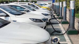 Elektrikli araçlarda kilometre başına para alınacak