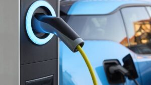 Tek şarjla 1205 km yol gitti: Elektrikli araçlarda rekor kırdı