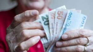 Bunu yapmayanın emekli maaşı düşecek: Başvuru tarihine dikkat!
