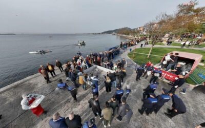 Yüzlerce kişi akın etti: 10 ton hamsi bedava dağıtıldı