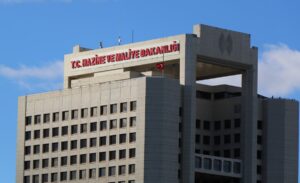 Hazine yarın bir hazine bonosu ihraç edecek