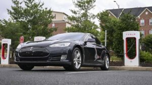 Amaçları yakıt masrafını tespit etmekti! Tesla'nın 2 modeliyle 2.450 KM yol yapan gazeteciler, şaşırtıcı bir sonuçla karşılaştı