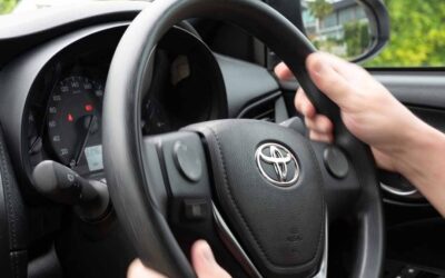 Hırsızlar basit bir 'Far Hack'i kullanarak dakikalar içinde Toyotaları çalıyor