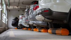 Milyonluk arabanızı otoparkta içten içe çürüten 3 tehlike… Siz 'güvende' sanırken aracınız değer kaybediyor