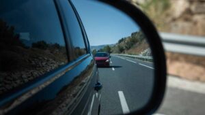 Aracınıza arkadan 'yapışan' sürücüleri uzak tutan numara: “Bin bir, bin iki, bin üç, bin dört”