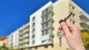 Ünlü ekonomist uyardı: Faiz indirimi, konut fiyatlarındaki artışı hızlandıracak