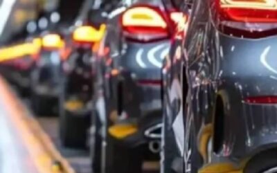 Otomotiv tarihinin efsaneleri belli oldu: Dünyanın en uzun süre üretilen otomobilleri açıklandı