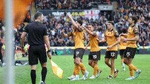 Acun Ilıcalı&apos;nın İki Takımı Maribor ve Hull City Taraftarını Mutlu Etmeyi Sürdürüyor