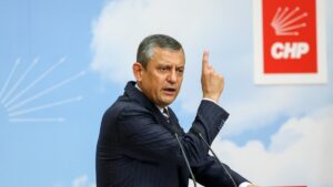 Özgür Özel ve 12 İsmin Dokunulmazlık Dosyası Meclis&apos;te