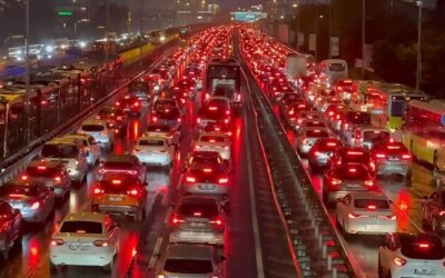 İstanbul'da Akşam Trafiği Çilesi: Trafik Yüzde 89 Oldu, Durma Noktasına Geldi