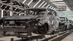 Binden Fazla Çalışanı Bulunan 50 Yıllık Otomotiv Devi İflas Etti