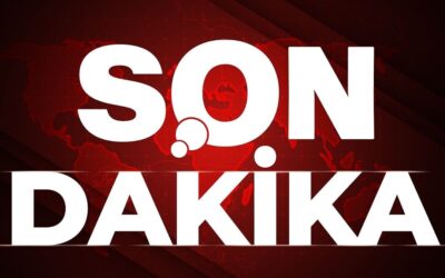 Kadıköy Acıbadem&apos;de Bir Metrobüs, Durakta Bekleyen Metrobüse Çarptı