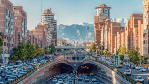 İran&apos;da Susuzluk Biraz Daha Artarsa Başkent Tahran&apos;ı Boşaltacaklar