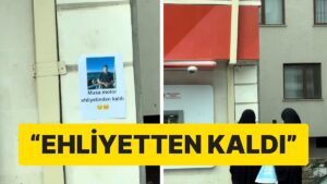 Arkadaşlarının Motor Ehliyeti Sınavından Kaldığını Broşürlerle Duyuran Kişiler Güldürdü