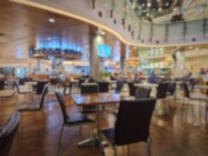 Önce mağazalar boşaldı şimdi yiyecek içecek katları