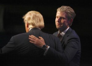 Trump'ın oğlu imzayı attı: Babasının parasını yönetecek!