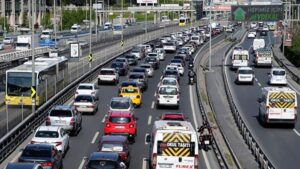 Tarihin en büyük zammı dün gece yarısı pompaya yansıdı