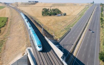 Türkiye ulaşımda hedef büyütüyor: Hızlı tren ve bölünmüş yol uzuyor