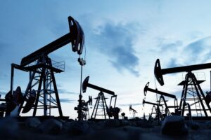 Petrol fiyatları haftaya karışık seyirde başladı