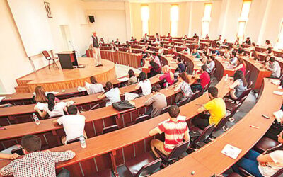 100 üniversiteliden 67’si beslenemiyor