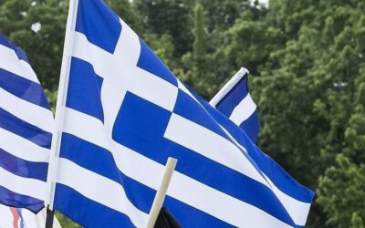 Komşu kesenin ağzını açtı: 1.4 milyon kişiye 250 Euro yardım yapacak